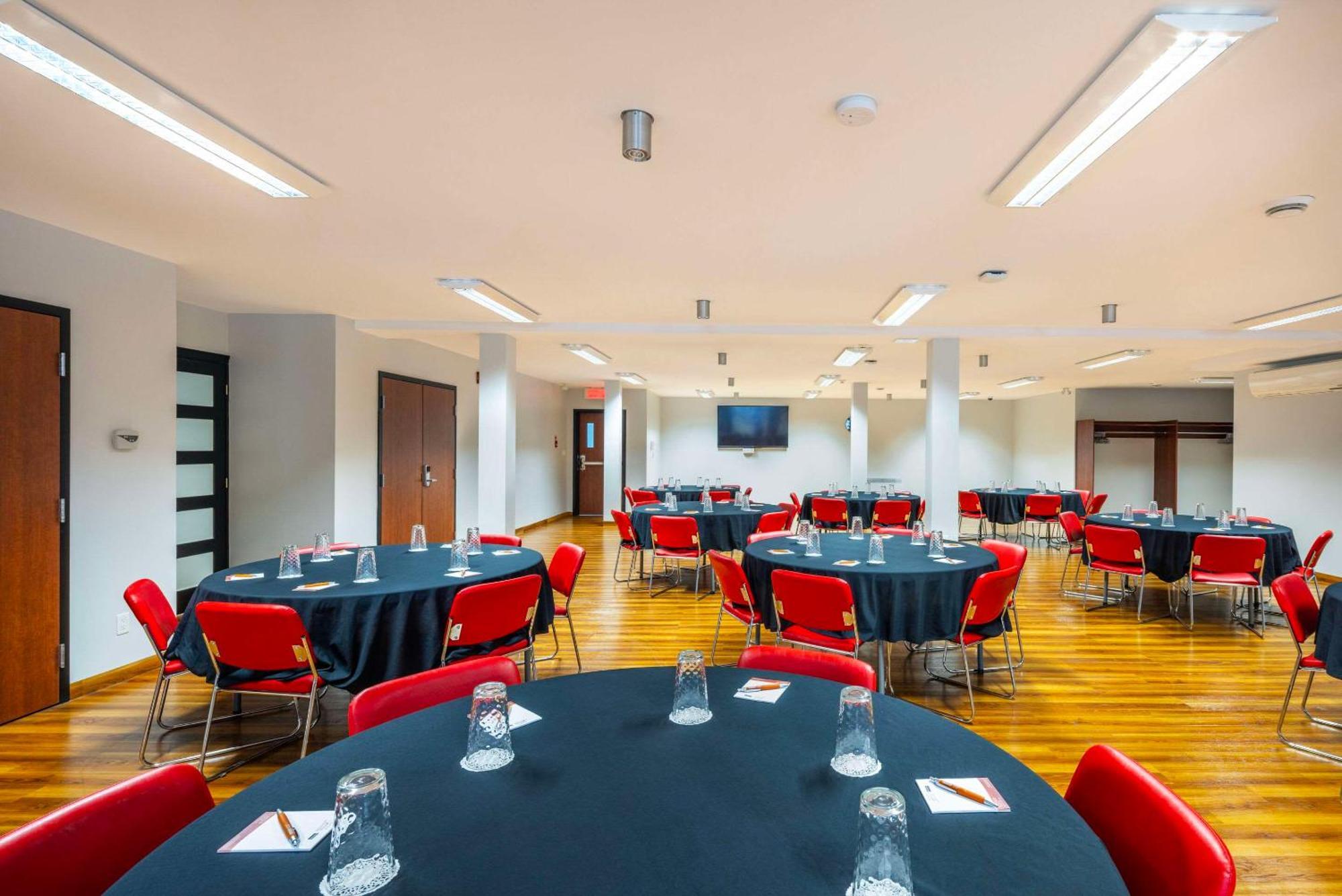 Trois-Rivières Les Suites De Laviolette Ascend Hotel Collection מראה חיצוני תמונה