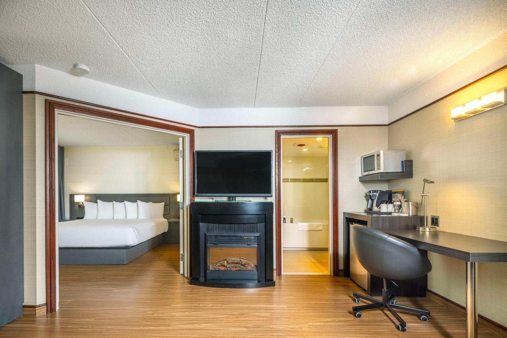 Trois-Rivières Les Suites De Laviolette Ascend Hotel Collection מראה חיצוני תמונה