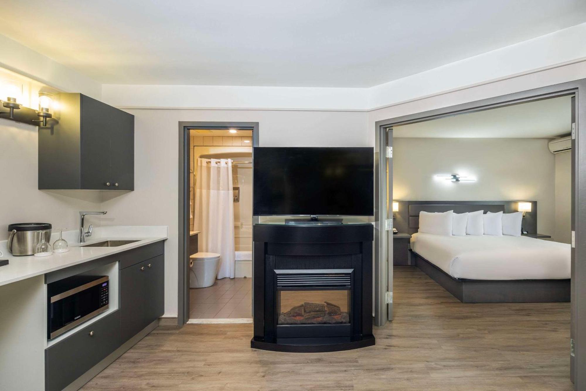 Trois-Rivières Les Suites De Laviolette Ascend Hotel Collection מראה חיצוני תמונה