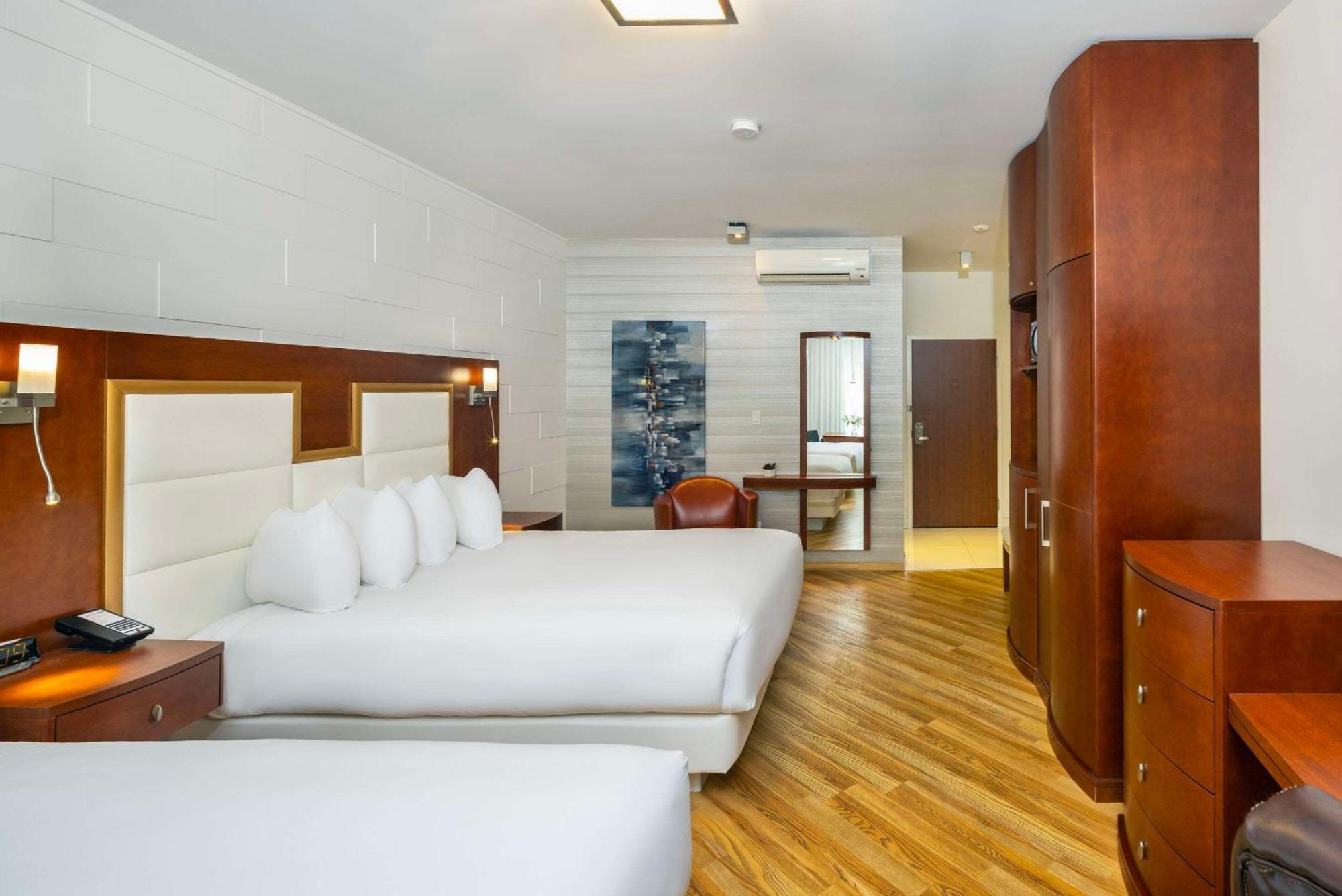 Trois-Rivières Les Suites De Laviolette Ascend Hotel Collection מראה חיצוני תמונה