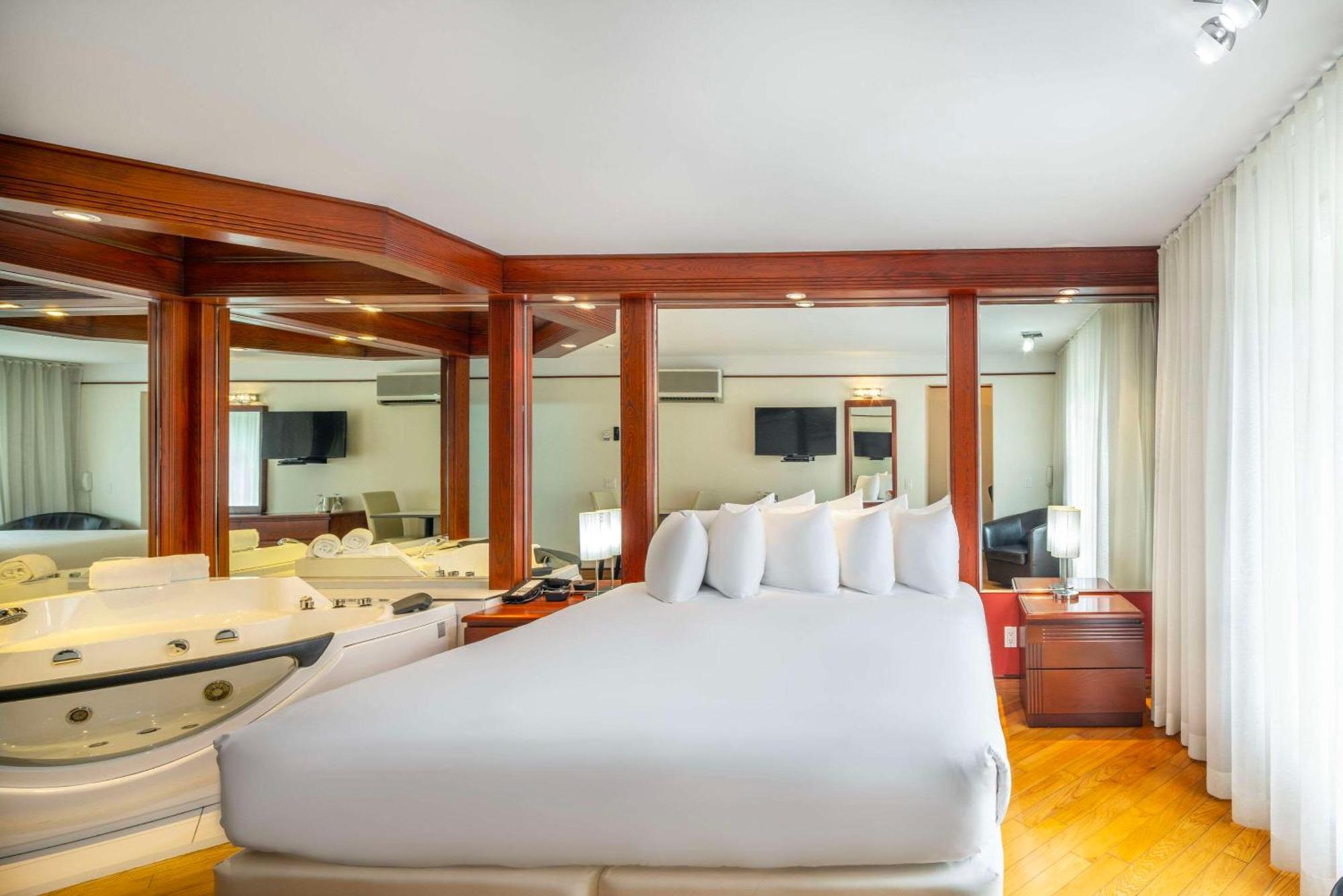 Trois-Rivières Les Suites De Laviolette Ascend Hotel Collection מראה חיצוני תמונה